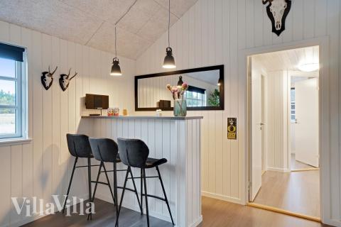 Sommarstuga 810 är utrustad med egen bar