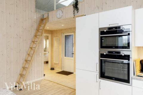 Välinrett kök i lyxstuga nr 650 i Lolland/Falster/Møn.