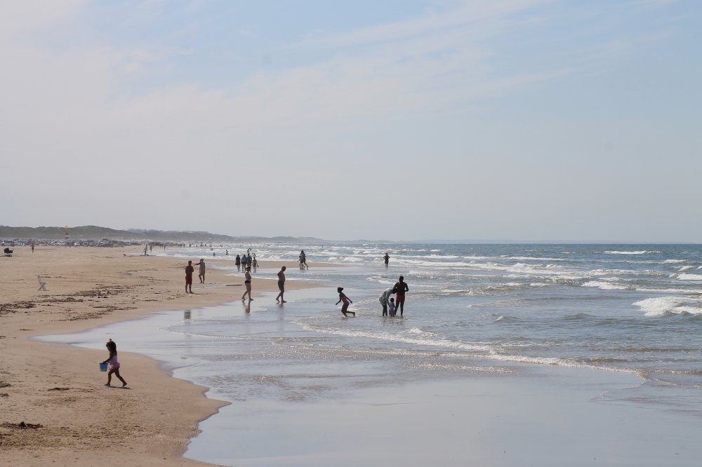 Stranden i närheten av lyxhus 658.