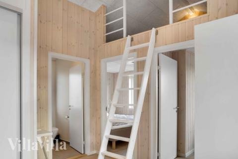 Några av de 14 sovplatserna finns på loftet i lyxstuga nr 661