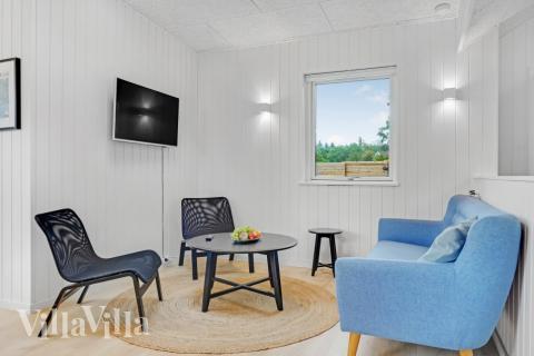 Stranden i närheten av lyxhus 674.