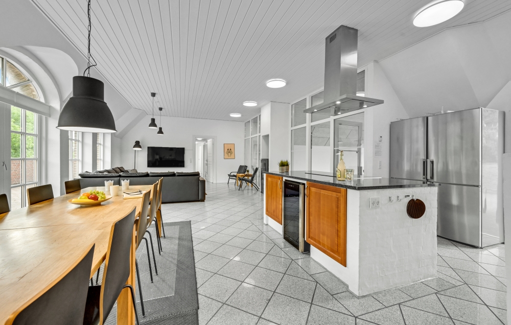 Välinrett kök i lyxstuga nr 677 i Vestjylland.