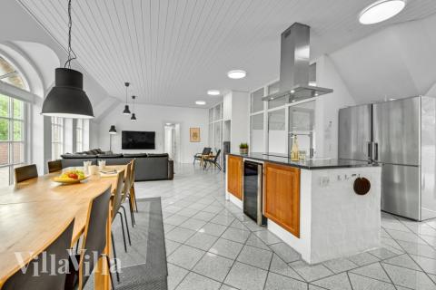 Välinrett kök i lyxstuga nr 677 i Vestjylland.