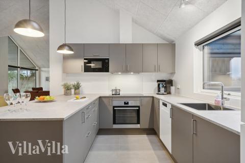 Köket i lyxstuga nr 647 är generöst inrett.