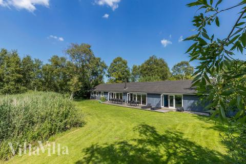 Den tjusiga sommarstugan nr 681 med gott om plats för upp till 17 personer