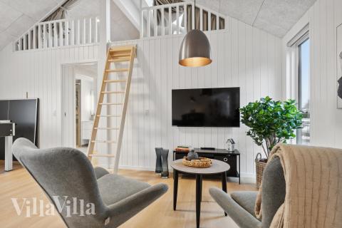 Aktivitetsrum i lyxstuga nr 630 med 6 sovrum och plats för 16 personer.