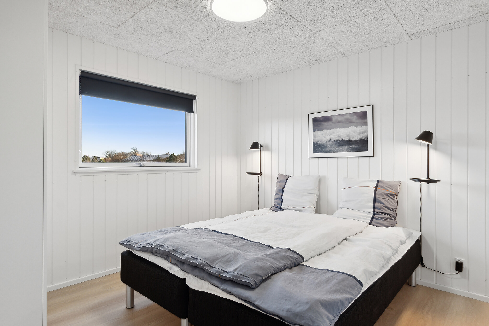 Ett av de 8 utmärkta sovrummen i lyxstuga nr 652 i Nordjylland.