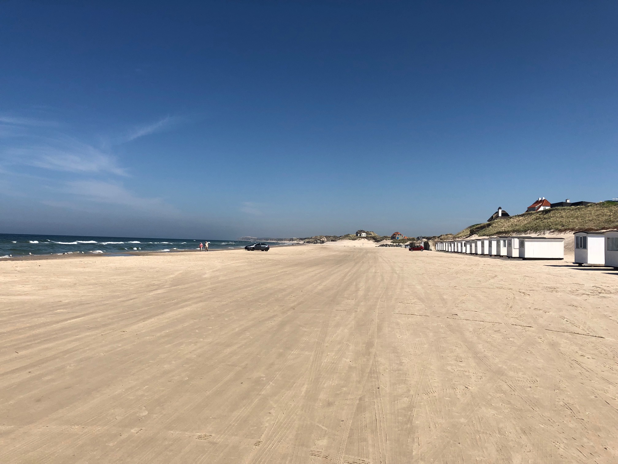 Stranden i närheten av lyxhus 669.