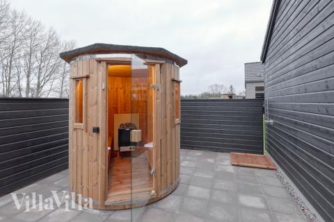 Njut av en grillkväll på terrassen i lyxstuga nr 760 i Tyskland