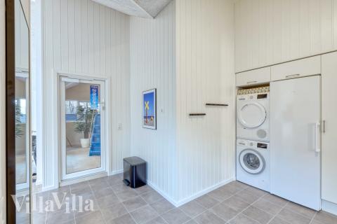 Den rymliga entrén i lyxstuga nr 761 i Tyskland