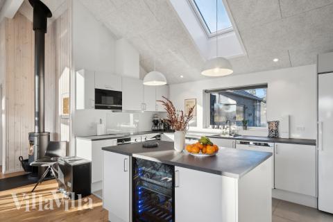 Köket i lyxstuga nr 597 är utrustat så att ni kan laga mat till 18 personer.