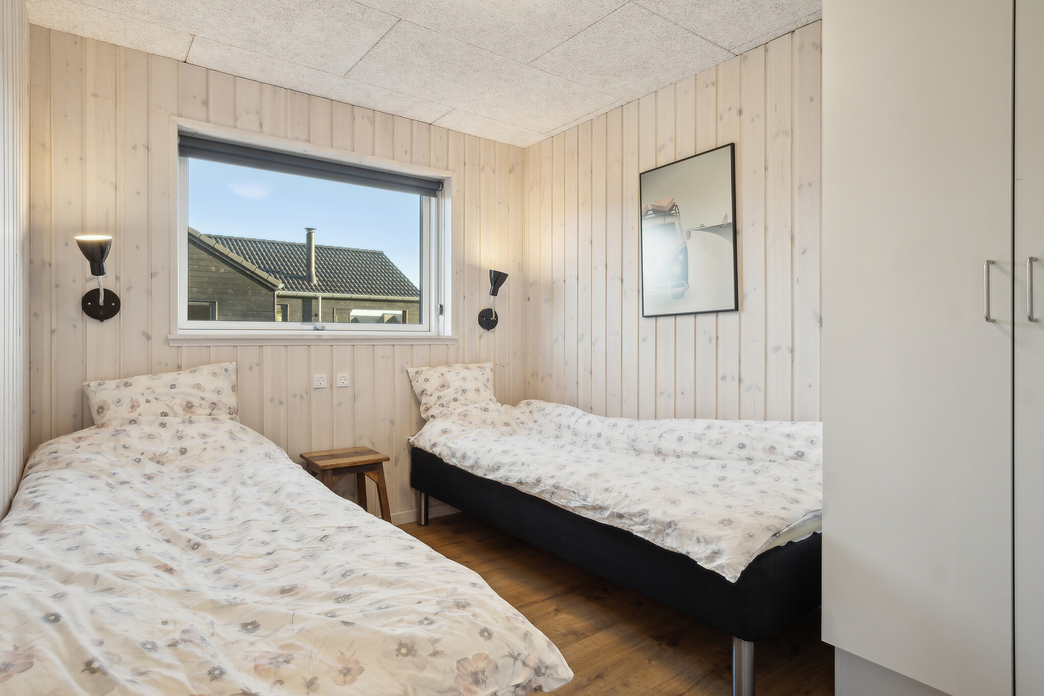 Ett av de 7 utmärkta sovrummen i lyxstuga nr 597 i Sydjylland.