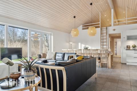 Soffhörnan i lyxstuga 681 i Nordsjälland.