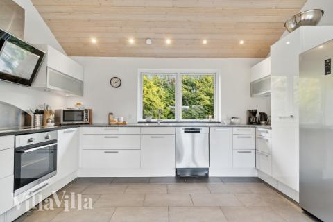 Köket i lyxstuga nr 681 är utrustat så att ni kan laga mat till 17 personer.