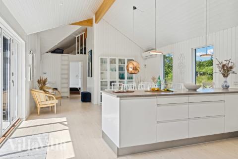 Köket i lyxstuga nr 691 är utrustat så att ni kan laga mat till 10 personer.