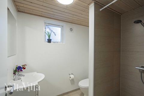 Ett av badrummen i lyxstuga nr 275