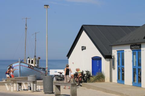 Den vackra stranden i närheten av lyxhus 607 vid Nordjylland.