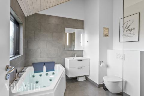 Ett av badrummen i lyxstuga nr 625