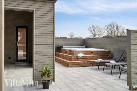 Njut av spabadets värme i lyxstuga nr 665 i Fyn och öar