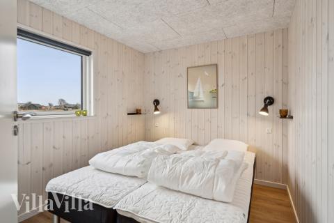 Ett av de 5 utmärkta sovrummen i lyxstuga nr 648 i Fyn och öar.