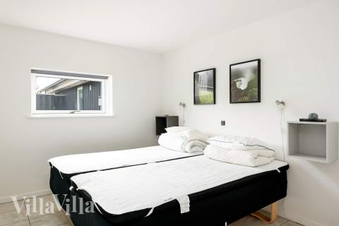 Ett av de 10 utmärkta sovrummen i lyxstuga nr 602 i Nordjylland.