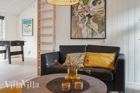 Aktivitetsrum i lyxstuga nr 622 med 7 sovrum och plats för 18 personer.