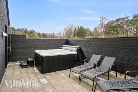 Lyxstuga nr 622 erbjuder bland annat ett härligt spabad