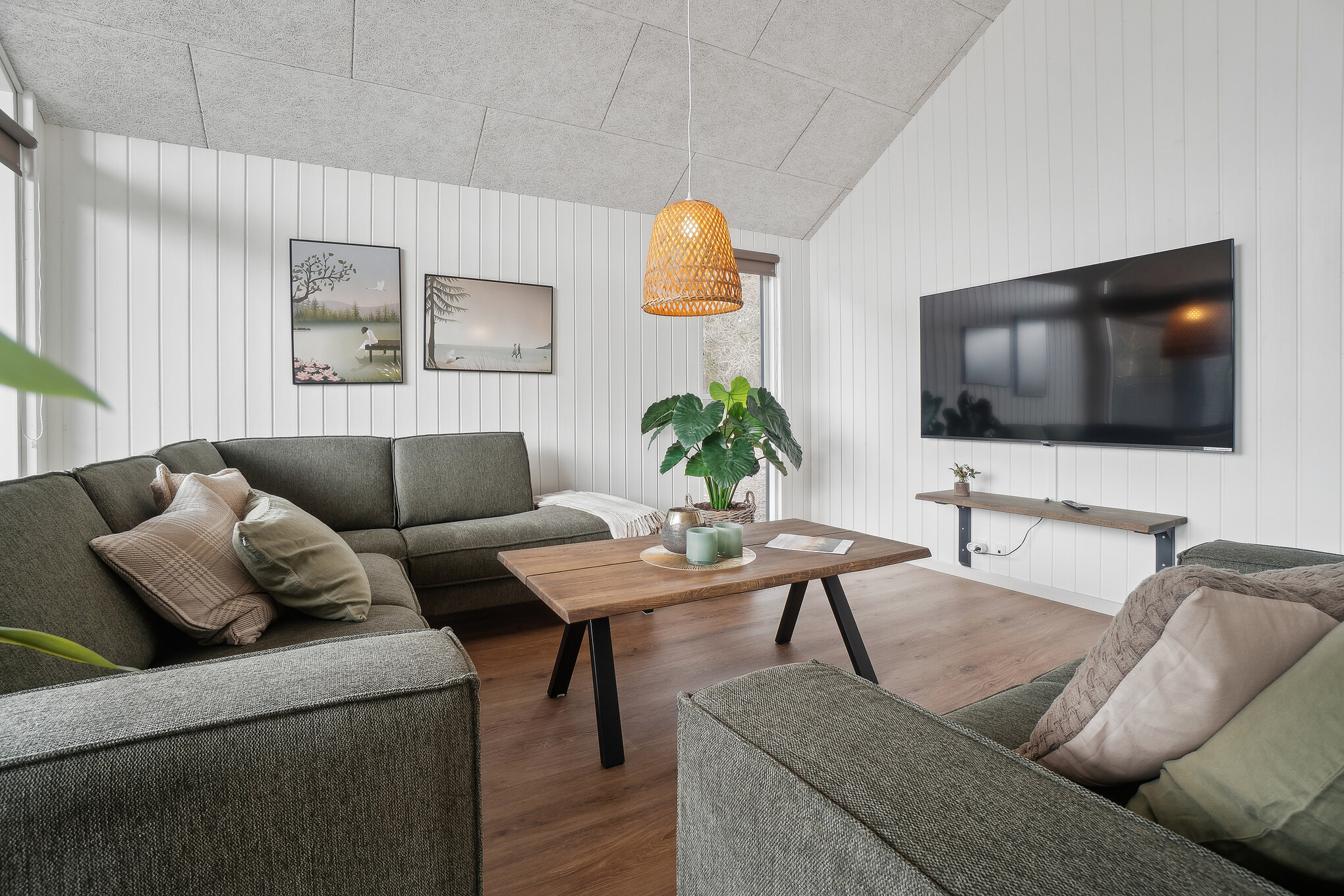 Soffhörnan i lyxstuga 621 i Bornholm.