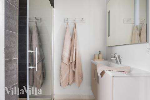 Ett av badrummen i lyxstuga nr 339