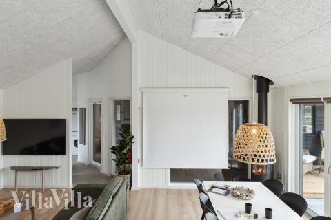 Vardagsrummet i lyxstuga nr. 656 har plats för 20 personer.