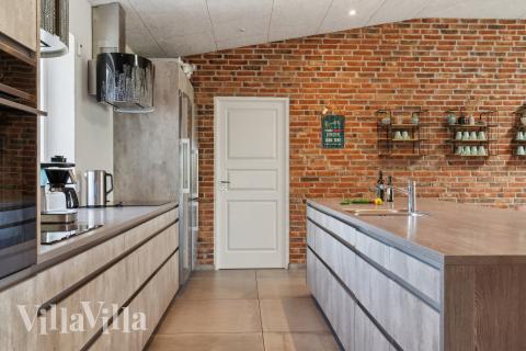 Köket i lyxstuga nr 607 är generöst inrett.