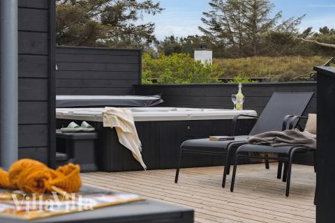 Lyxstuga nr 659 erbjuder bland annat ett härligt spabad