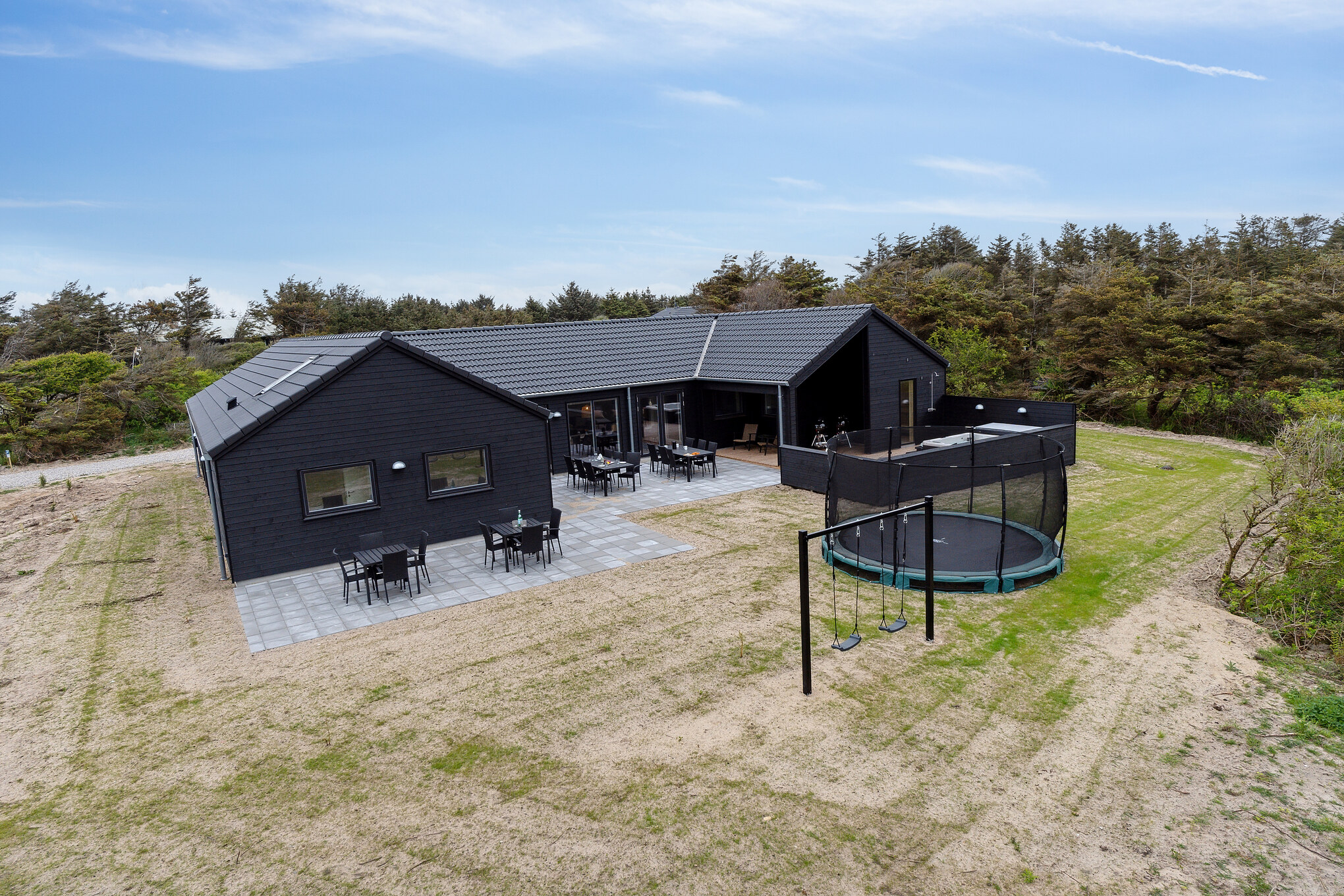Tävla i sommarhusets aktivitetsrum när ni besöker lyxhus nr 659 i Nordjylland.
