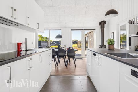 Köket i lyxstuga nr 657 är generöst inrett.