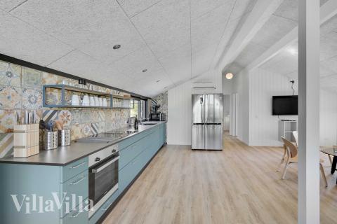 Köket i lyxstuga nr 909 är utrustat så att ni kan laga mat till 12 personer.