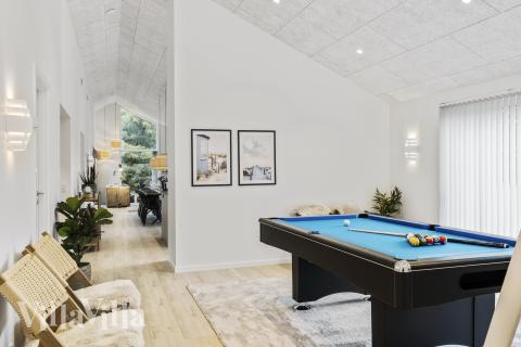 Aktivitetsrum i lyxstuga nr 683 med 4 sovrum och plats för 10 personer.