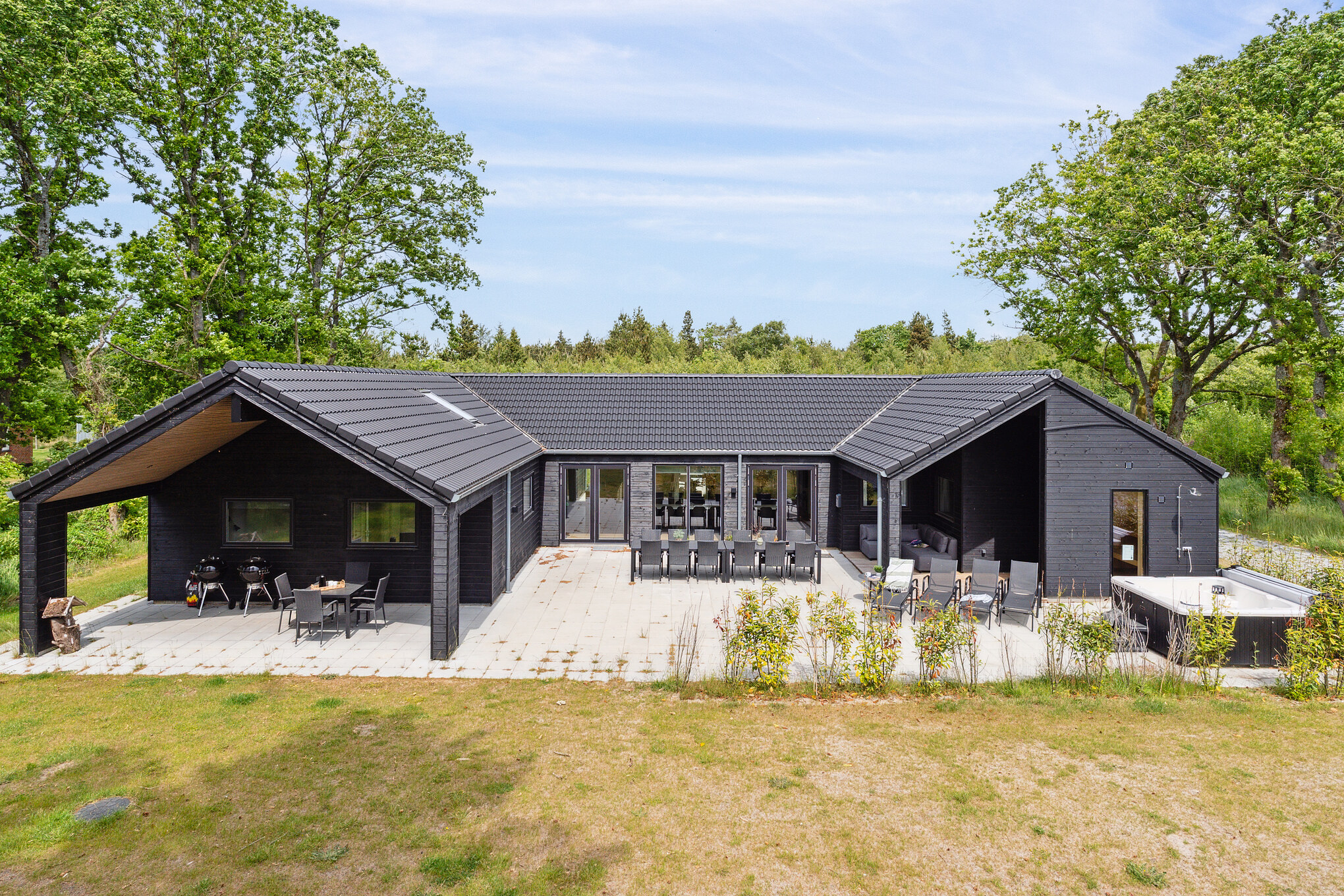 Den tjusiga sommarstugan nr 627 med gott om plats för upp till 20 personer