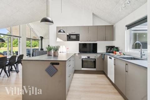 Köket i lyxstuga nr 685 är generöst inrett.