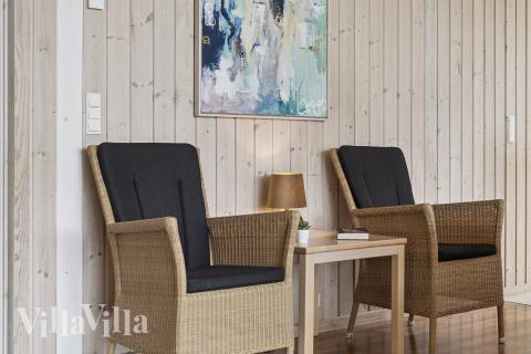 Ni kan sitta 14 personer tillsammans i vardagsrummet när ni besöker lyxhus nr 268 i Østjylland.