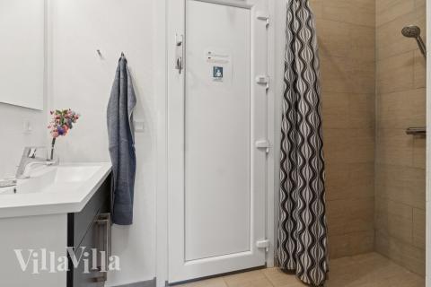 Ett av badrummen i lyxstuga nr 268