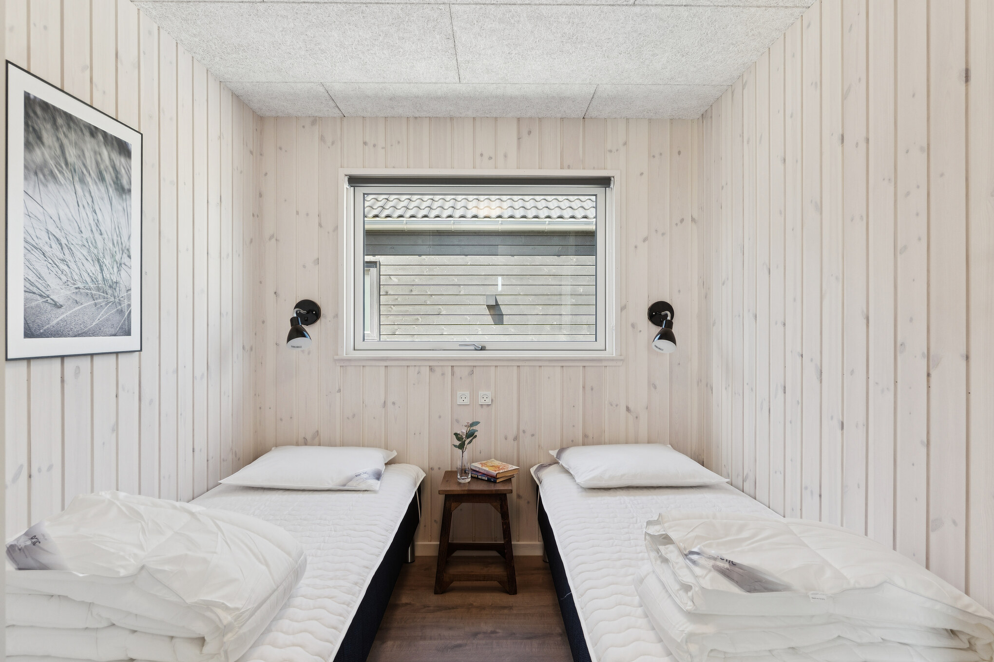 Ett av de 7 utmärkta sovrummen i lyxstuga nr 667 i Fyn och öar.