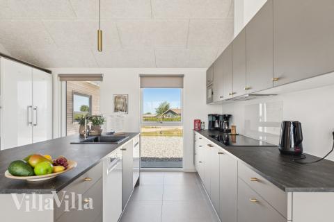 Köket i lyxstuga nr 671 är generöst inrett.