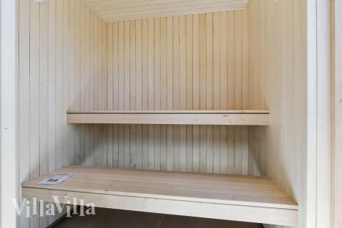 Njut av bastuvärmen i lyxstuga nr 671 för 20 personer