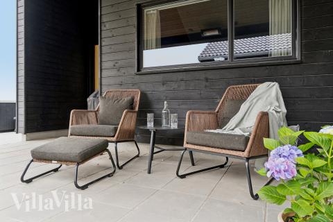 Njut av en grillkväll på terrassen i lyxstuga nr 668 i Fyn och öar