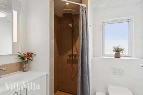 Ett av badrummen i lyxstuga nr 695