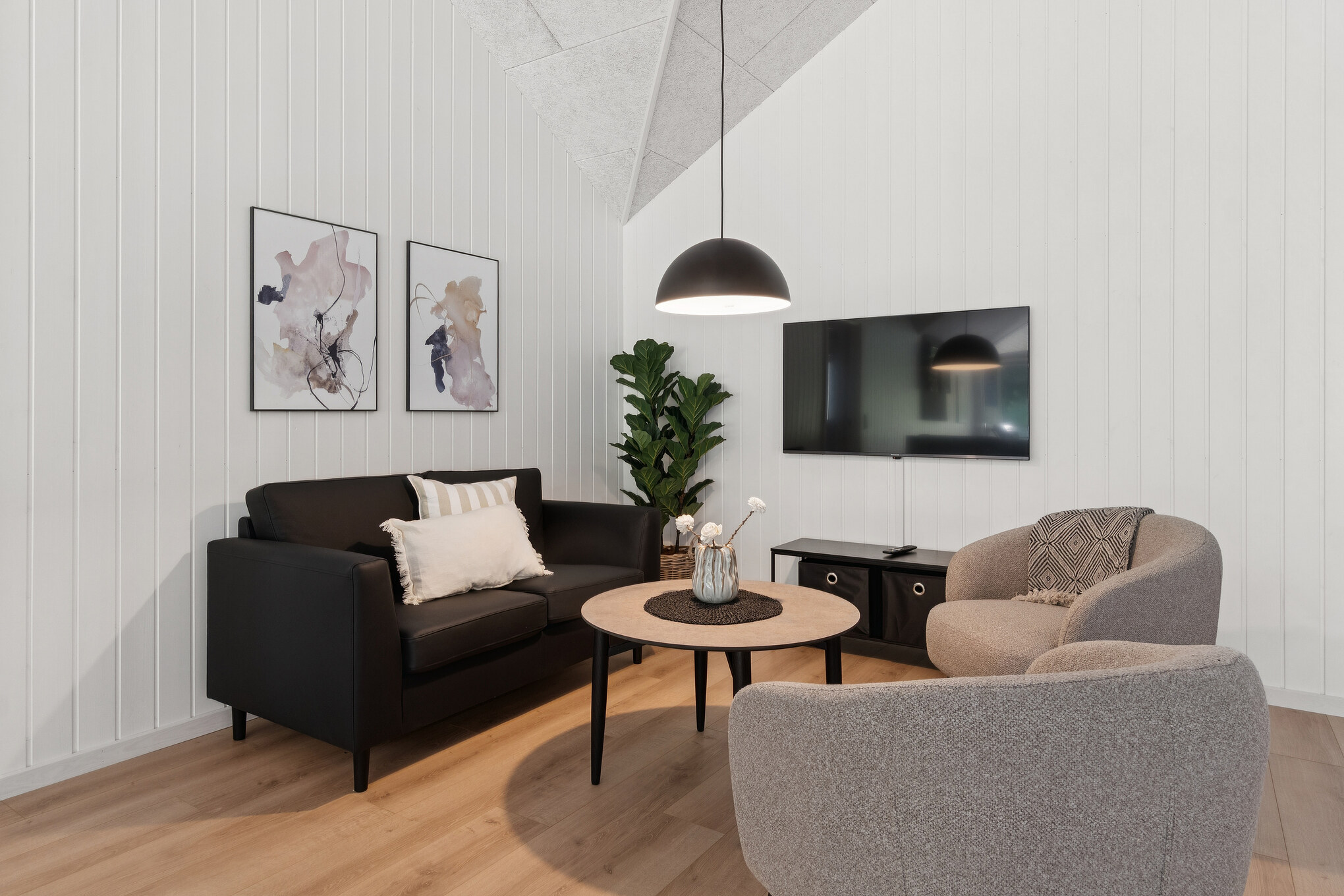 Tävla i sommarhusets aktivitetsrum när ni besöker lyxhus nr 815 i Østjylland.