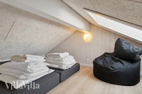 Några av de 26 sovplatserna finns på loftet i lyxstuga nr 815