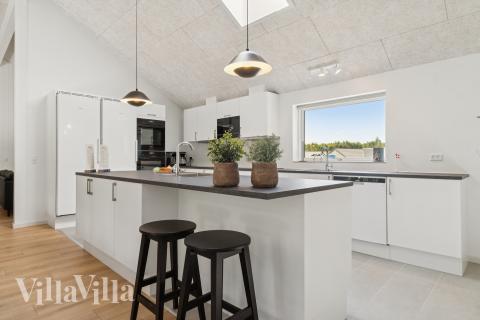 Köket i lyxstuga nr 815 är generöst inrett.