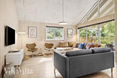 När ni besöker lyxhus nr 367 kan ni mysa tillsammans i sofforna.