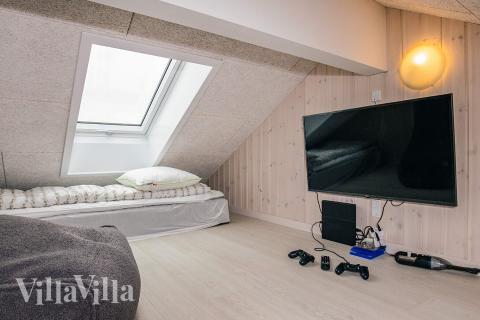 Några av de 12 sovplatserna finns på loftet i lyxstuga nr 670